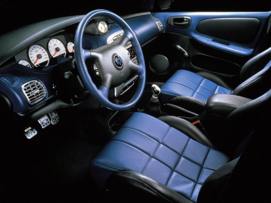  Dodge Neon SRT Concept 2000 года  (фото 3 из 3)